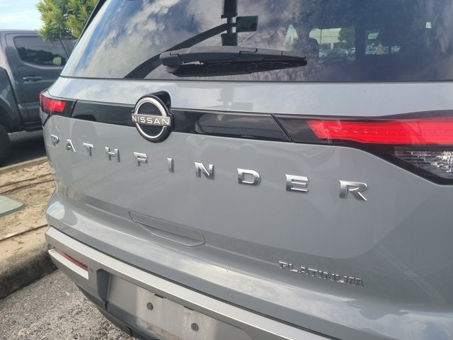 2022 Nissan Pathfinder Platinum