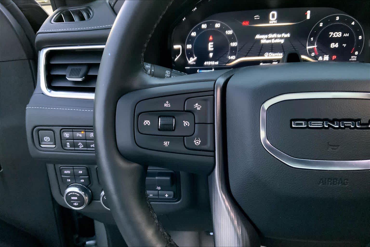 2023 GMC Yukon Denali Ultimate Denali Ultimate