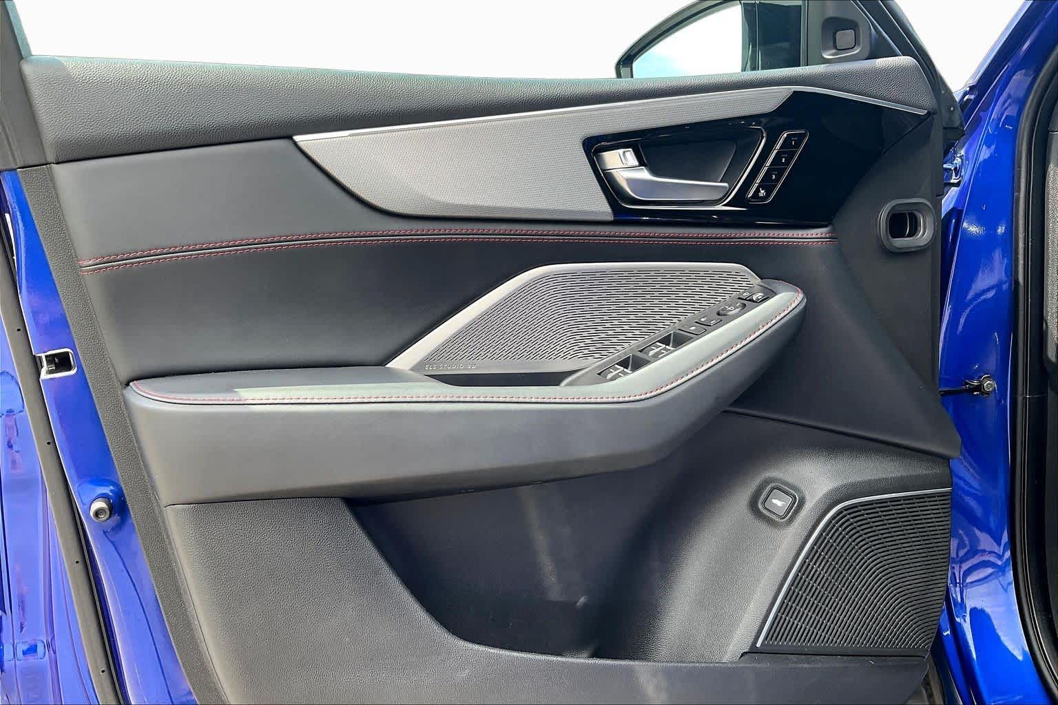 2023 Acura MDX w/A-Spec Package