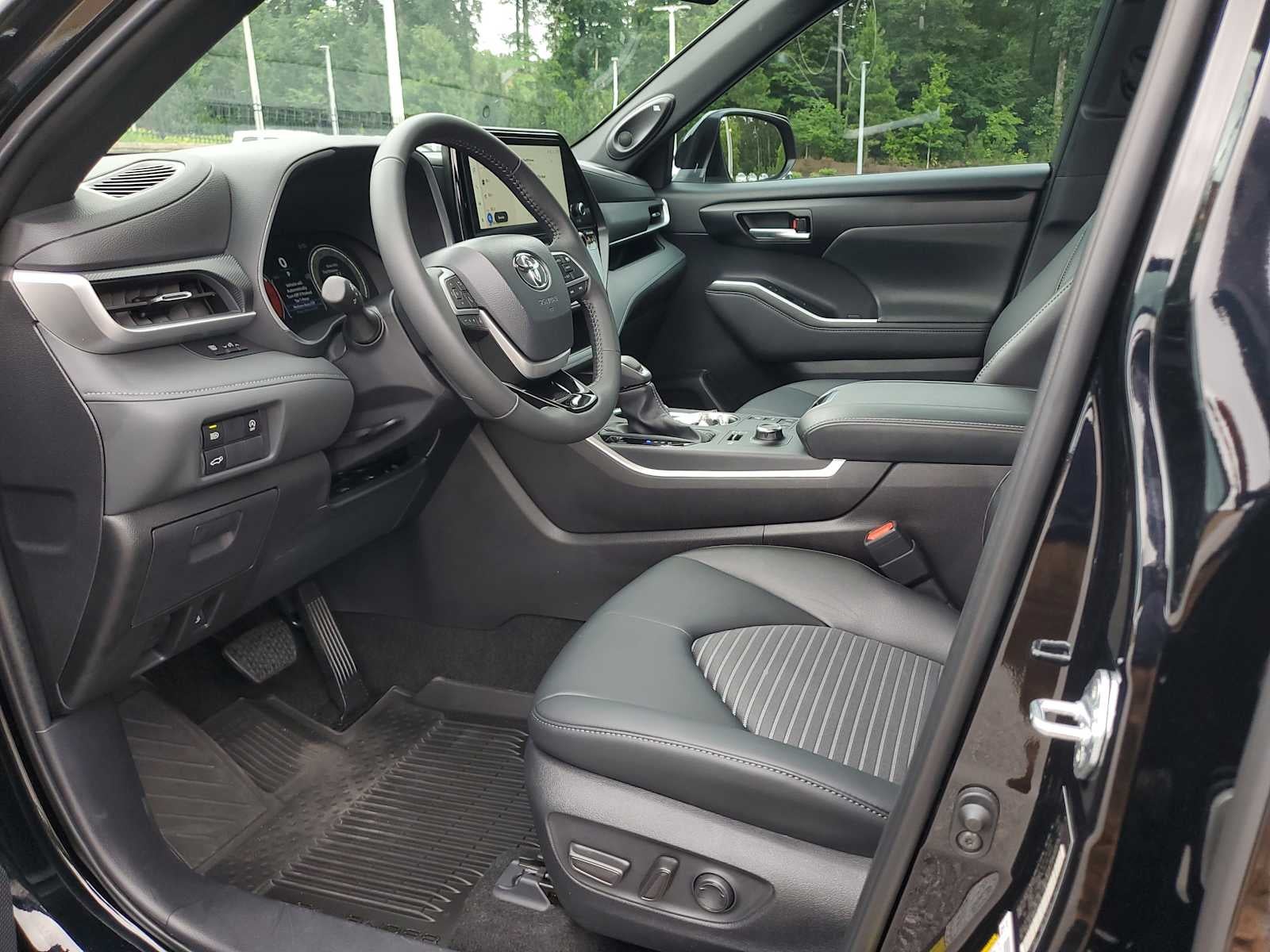 2026 Toyota Highlander XSE