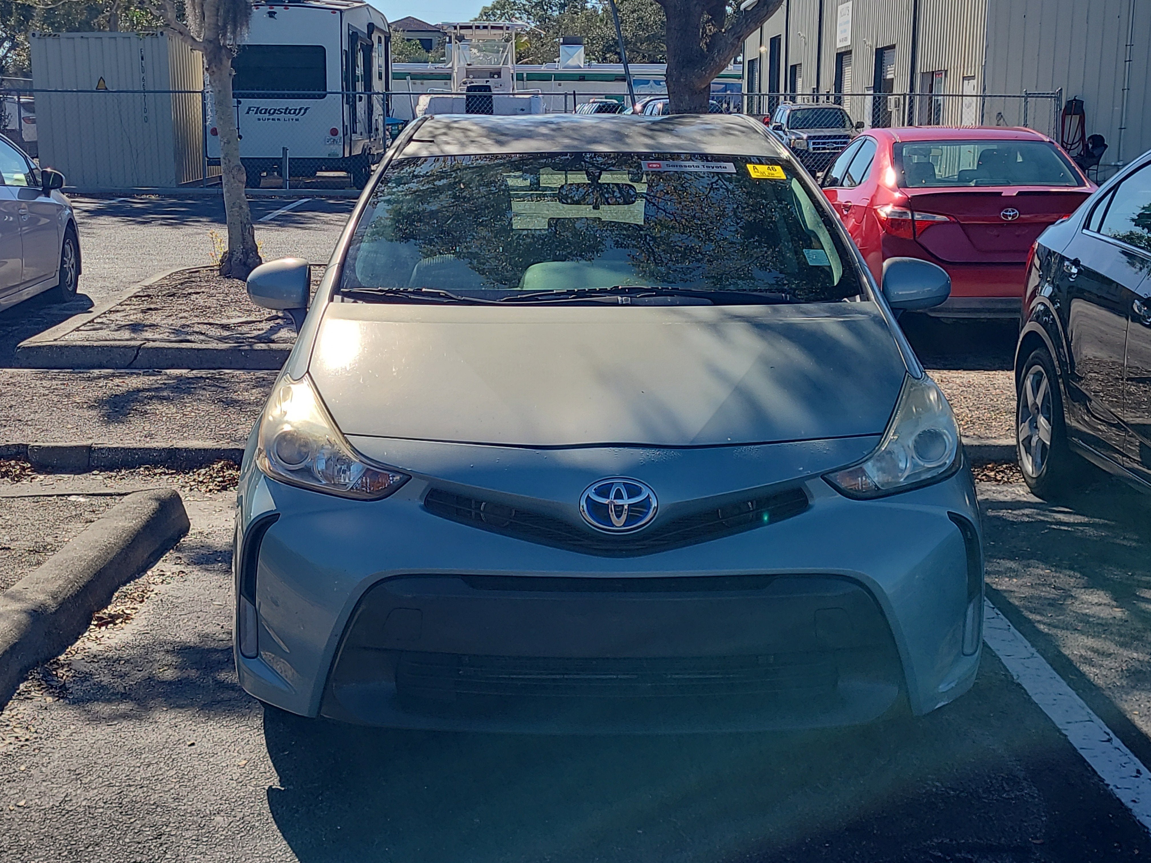 2015 Toyota Prius v Base