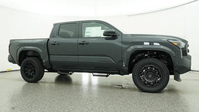 2026 Toyota Tacoma 4WD SR5